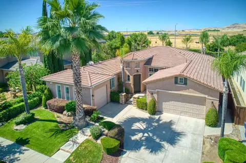 3081 Serena Ave, Clovis, CA 93619
