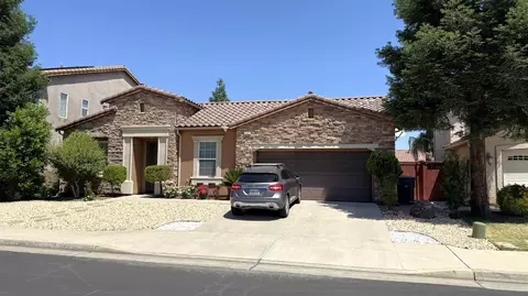 3257 Twain Ave, Clovis, CA 93619
