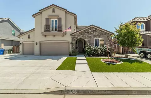 1523 N Ryan Ave, Clovis, CA 93619