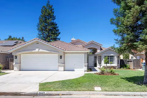 5642 W Beechwood Ave, Fresno, CA 93722