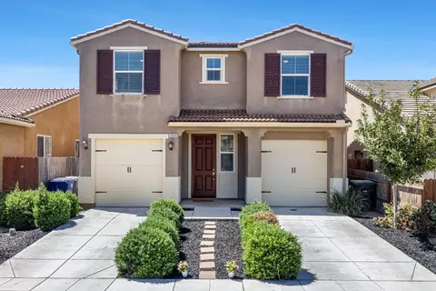 3834 Sussex Ave, Clovis, CA 93619 photo 1