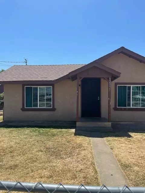 12895 School Ave, Cutler, CA 93615