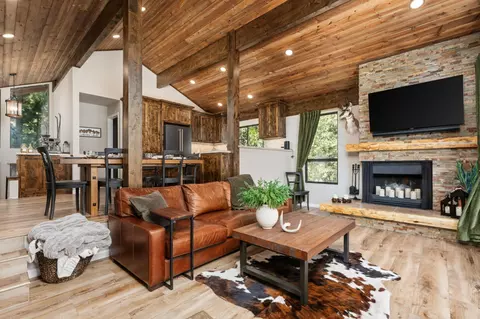 41831 Saddleback Rd, Shaver Lake, CA 93664