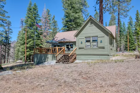 60899 Bear Paw Ln, Huntington Lake, CA 93634