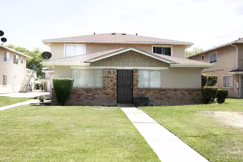 4979 N Holt Ave #204, Fresno, CA 93705