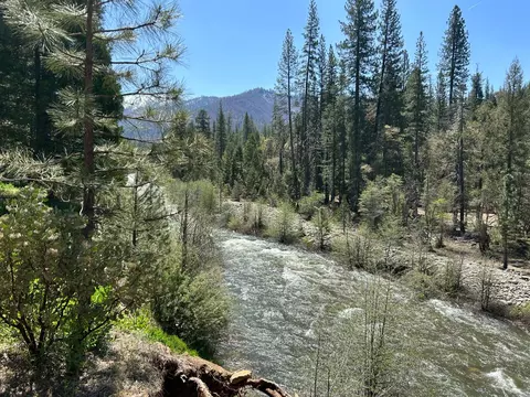 0 River St, Wawona, CA 95389