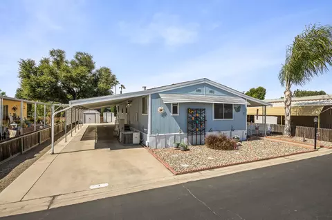 2627 W Midvalley #SPC 3, Visalia, CA 93277