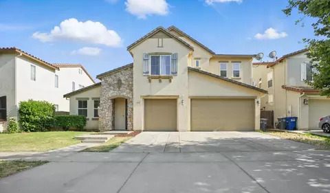 1216 Avignon Dr, Merced, CA 95348