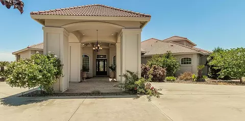 13525 Rose Of Trallee Pl, Madera, CA 93636