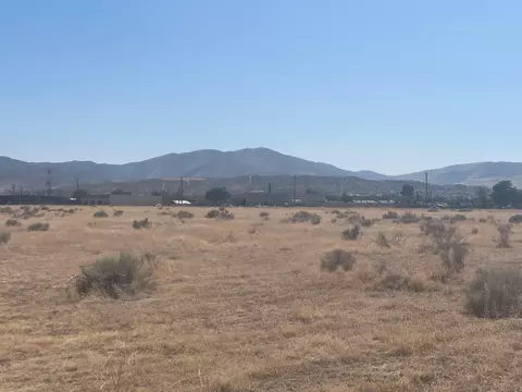12 Avenue P8 E, Palmdale, CA 93550 photo 1