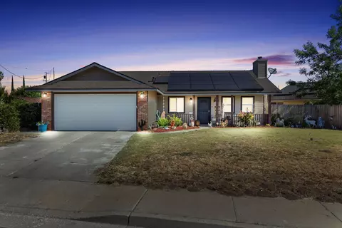 415 Kimberly Pl, Coalinga, CA 93210