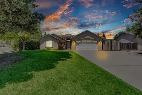 2119 N Zachary St, Visalia, CA 93291