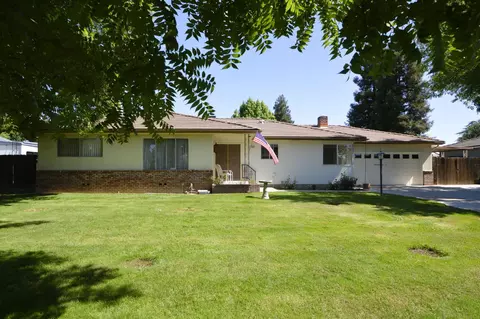 1692 W Tenaya Way, Fresno, CA 93711