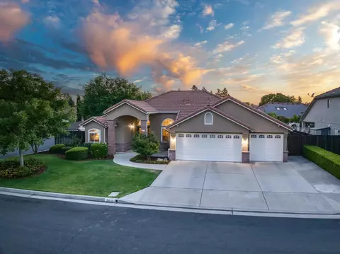 8419 N Whitney Ave, Fresno, CA 93720