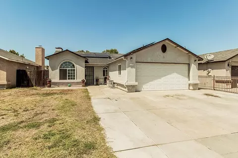 291 Kelly Ave, Parlier, CA 93648