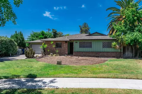 2337 E Pontiac Way, Fresno, CA 93726