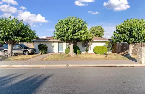 1627 Villa Ave, Clovis, CA 93612