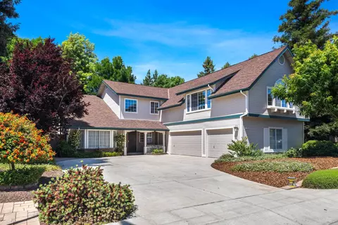 2123 Wrenwood Ave, Clovis, CA 93611