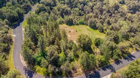9 Valley Oak Dr, Ahwahnee, CA 93601