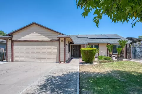 491 W Indianapolis Ave, Clovis, CA 93612