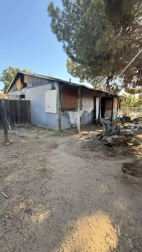 201 E Warren Ave, Bakersfield, CA 93308