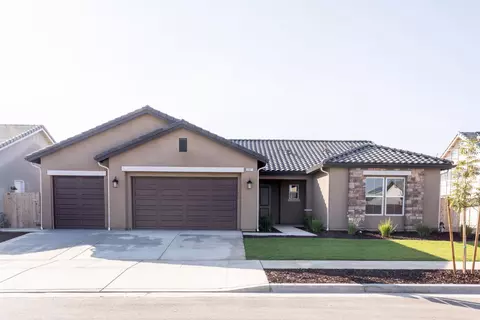 3081 19th St, Kingsburg, CA 93631