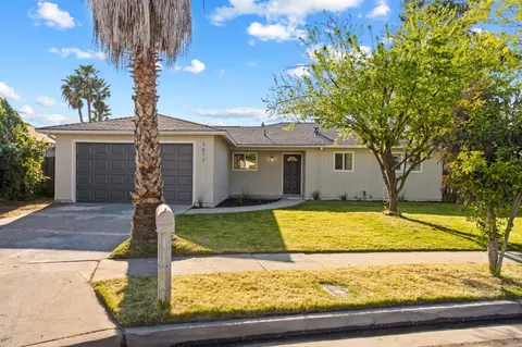 3877 N Ezie, Fresno, CA 93727