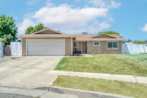 1184 Sparrow Dr, Hanford, CA 93230