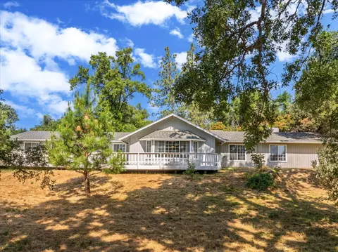 44670 Thunderhead Dr, Ahwahnee, CA 93601