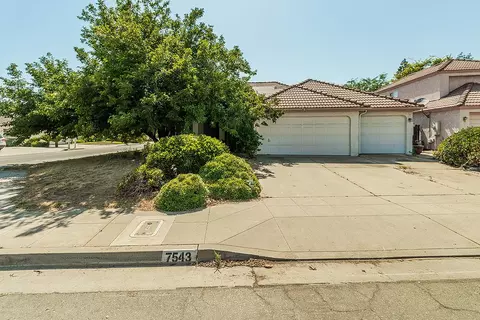 7543 N Spalding Ave, Fresno, CA 93720