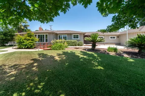 534 W Swift Ave, Fresno, CA 93705