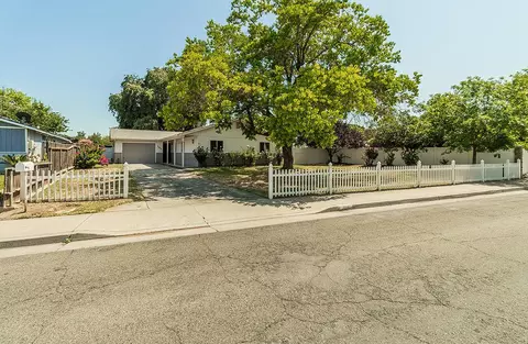 709 Keith St, Lemoore, CA 93245