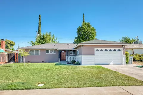 517 W Beverly Dr, Clovis, CA 93612 photo 1