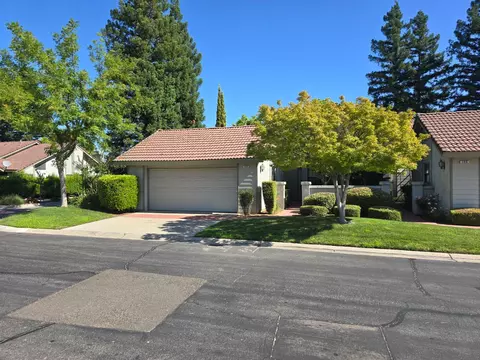 1229 W Bullard Ave #105, Fresno, CA 93711