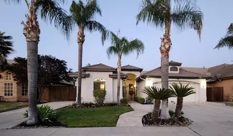 9438 N Ann Ave, Fresno, CA 93720