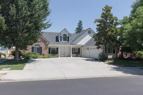 337 W Trenton Ave, Clovis, CA 93619