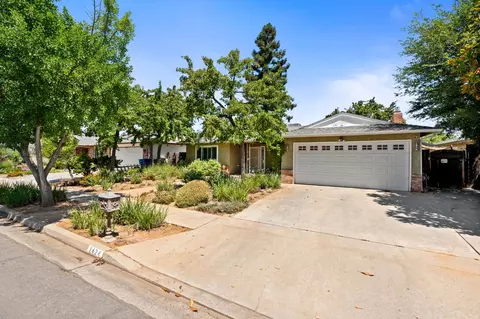 1424 W Chennault Ave, Fresno, CA 93711
