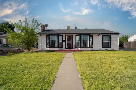 70 E Sussex Way, Fresno, CA 93704