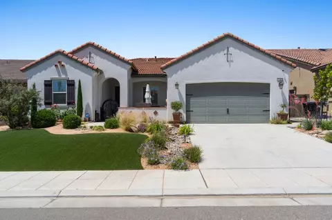 730 Forester Ln S, Madera, CA 93636