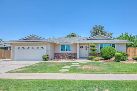 6484 N Anna St, Fresno, CA 93710