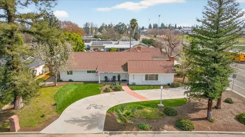 5610 N Arthur Ave, Fresno, CA 93711