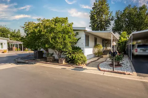 2706 W Ashlan Ave #97, Fresno, CA 93705