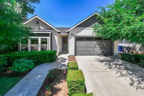 2456 Junipero Ave, Clovis, CA 93619