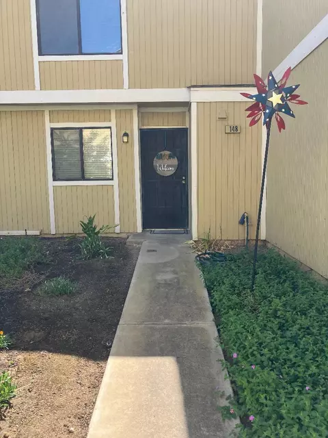 4885 N Backer Ave #148, Fresno, CA 93726