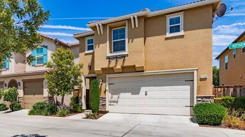 7110 N Refinement Dr, Fresno, CA 93711