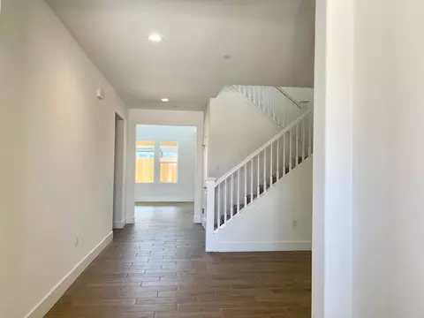 Entry Way - 817 Discovery Rd S, Madera, CA 93636 photo 1 of 2