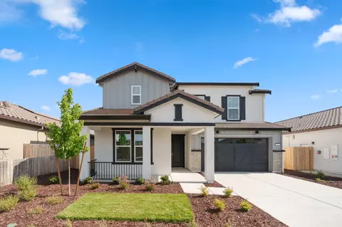 2057 Carmel Ranch Cir, Oakdale, CA 95361