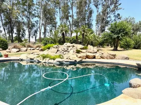 5476 Greenwood Ave, Clovis, CA 93619