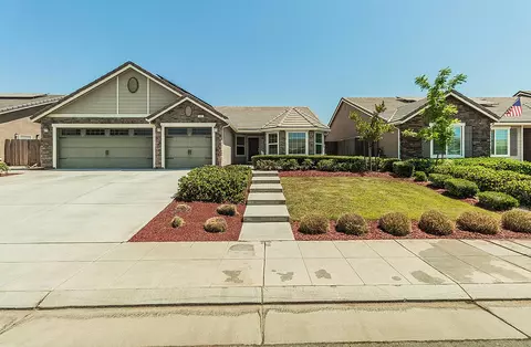 461 S Cascade Way, Madera, CA 93636