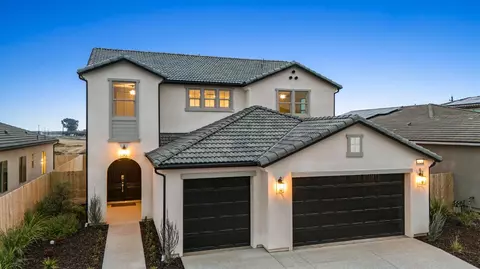 974 Talus Way S, Madera, CA 93636